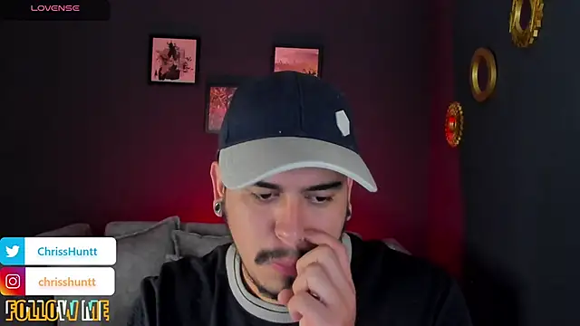 Snapshot of Chriss_Hunt chatting on February 18, 2026, 8:33 am Chriss Hunt online show from February 18, 2026, 8:33 am