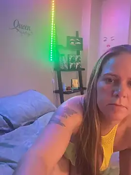 Shortie8787 online show from April 13, 2026, 4:38 am