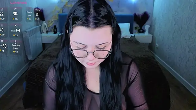Kira G0ld online show from June 6, 2026, 9:03 am