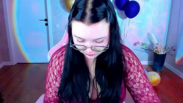 Kira G0ld online show from April 16, 2026, 1:06 am