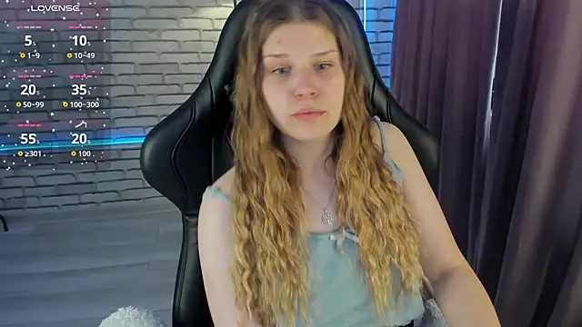 crispy amber online show from February 22, 2026, 9:22 am