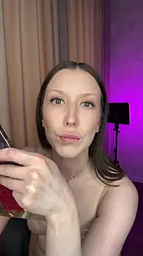 Snapshot of Velvet_Hell chatting on April 10, 2026, 10:33 am Velvet Hell online show from April 10, 2026, 10:33 am