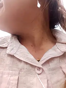 Snapshot of Bigboob_pussyxx chatting on March 3, 2026, 5:36 am Bigboob pussyxx online show from March 3, 2026, 5:36 am