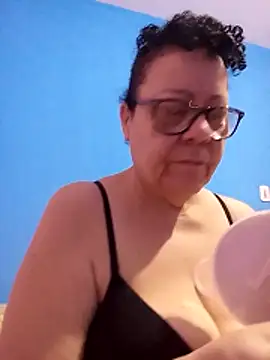 Snapshot of Luach chatting on February 10, 2026, 10:47 am Luach online show from February 10, 2026, 10:47 am