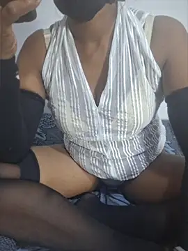 Sakeemaxxy online show from April 21, 2026, 7:31 pm