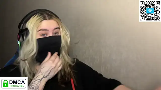 Snapshot of UnaXyling chatting on February 28, 2026, 11:37 pm UnaXyling online show from February 28, 2026, 11:37 pm