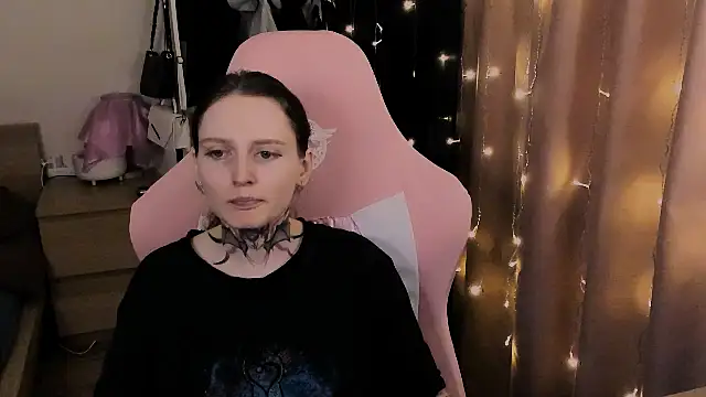 Snapshot of Onyxix chatting on March 17, 2026, 6:44 pm Onyxix online show from March 17, 2026, 6:44 pm