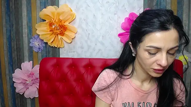 Snapshot of EvaClarkk chatting on May 6, 2026, 5:22 am EvaClarkk online show from May 6, 2026, 5:22 am
