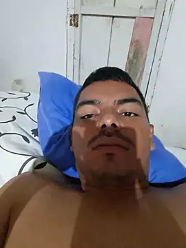 jhoncol231 online show from February 13, 2026, 3:17 am