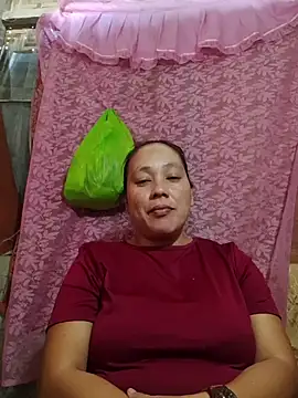 Snapshot of May_Bombs chatting on March 15, 2026, 5:03 am May Bombs online show from March 15, 2026, 5:03 am