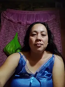 Snapshot of May_Bombs chatting on March 15, 2026, 7:10 pm May Bombs online show from March 15, 2026, 7:10 pm