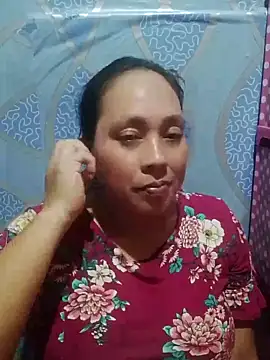 Snapshot of May_Bombs chatting on April 7, 2026, 12:51 pm May Bombs online show from April 7, 2026, 12:51 pm