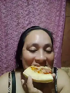 Snapshot of May_Bombs chatting on March 26, 2026, 11:08 am May Bombs online show from March 26, 2026, 11:08 am