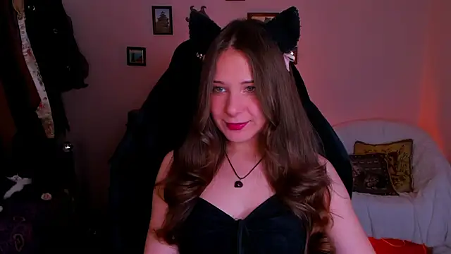 Snapshot of LanaLovely chatting on June 18, 2026, 9:47 am LanaLovely online show from June 18, 2026, 9:47 am