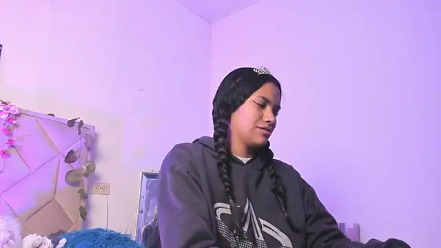 Snapshot of Julieta_Parker chatting on April 9, 2026, 6:41 am Julieta Parker online show from April 9, 2026, 6:41 am