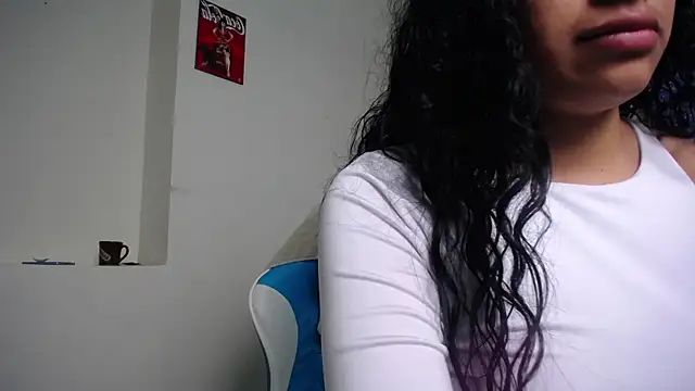 Snapshot of Julieta_Parker chatting on April 13, 2026, 3:10 am Julieta Parker online show from April 13, 2026, 3:10 am