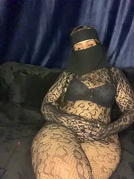 Snapshot of Arab_Honey chatting on July 4, 2026, 5:28 pm Arab Honey online show from July 4, 2026, 5:28 pm