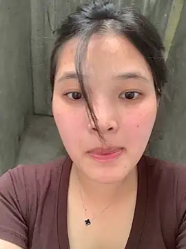 Snapshot of Suzu_xx01 chatting on May 9, 2026, 7:34 am Suzu xx01 online show from May 9, 2026, 7:34 am