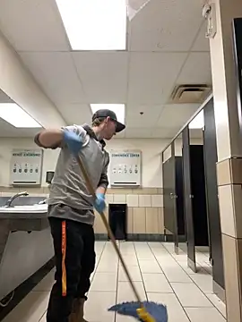 Snapshot of Horus1922 chatting on February 23, 2026, 5:46 pm Horus1922 online show from February 23, 2026, 5:46 pm