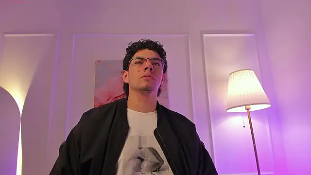 Snapshot of Axel_Creed chatting on February 15, 2026, 11:31 am Axel Creed online show from February 15, 2026, 11:31 am