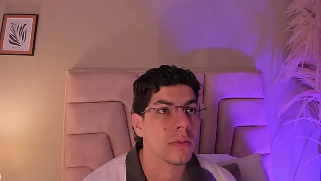 Snapshot of Axel_Creed chatting on February 11, 2026, 10:48 am Axel Creed online show from February 11, 2026, 10:48 am