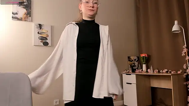 VictorMencia online show from February 19, 2026, 8:39 pm