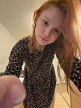 Snapshot of mad_girlygirl chatting on February 8, 2026, 8:17 pm mad girlygirl online show from February 8, 2026, 8:17 pm