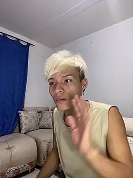 Snapshot of MaxyRyan chatting on February 22, 2026, 6:05 am MaxyRyan online show from February 22, 2026, 6:05 am