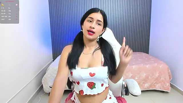 ariana cute6 online show from April 13, 2026, 10:30 am