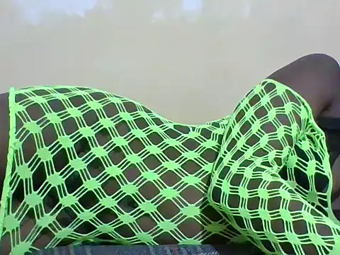 Snapshot of petitelavishey chatting on March 19, 2026, 7:47 pm petitelavishey online show from March 19, 2026, 7:47 pm