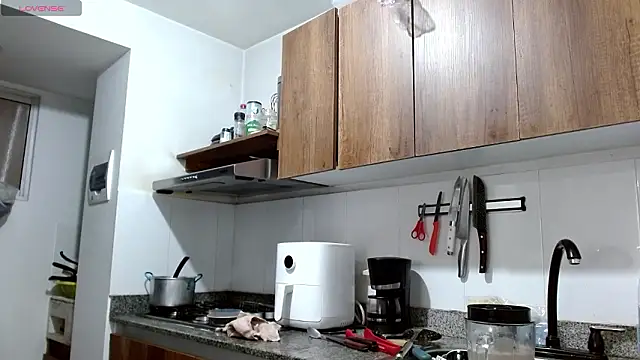 Snapshot of Juliexxxxtasy chatting on February 23, 2026, 12:17 pm Juliexxxxtasy online show from February 23, 2026, 12:17 pm