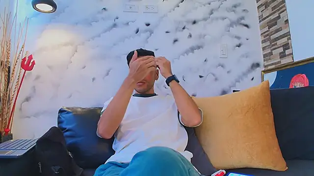 Max Hornye online show from March 21, 2026, 6:45 pm