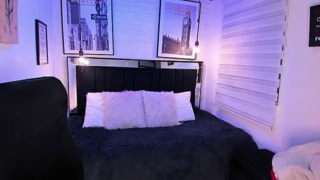 ladyraing online show from February 19, 2026, 3:14 am