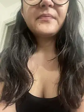 Snapshot of rooobro chatting on February 12, 2026, 10:04 am rooobro online show from February 12, 2026, 10:04 am