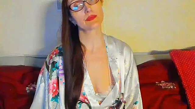 Snapshot of beddable_woman chatting on May 12, 2026, 7:31 pm beddable woman online show from May 12, 2026, 7:31 pm