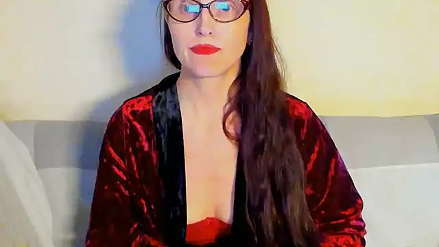 Snapshot of beddable_woman chatting on May 30, 2026, 6:24 pm beddable woman online show from May 30, 2026, 6:24 pm