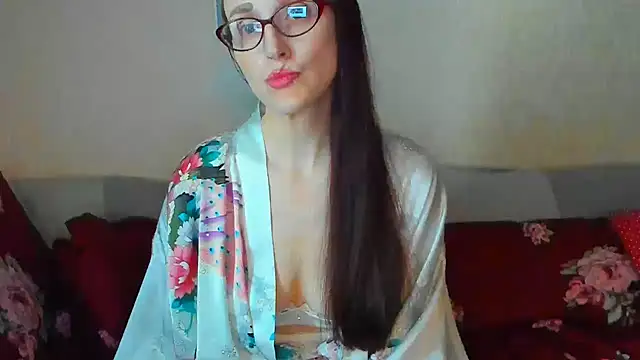 Snapshot of beddable_woman chatting on May 12, 2026, 2:30 am beddable woman online show from May 12, 2026, 2:30 am