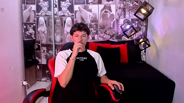 Snapshot of Christian_Foxx chatting on May 26, 2026, 2:15 pm Christian Foxx online show from May 26, 2026, 2:15 pm