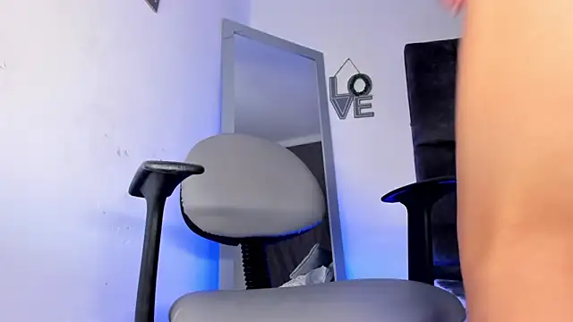 isabellalovestory online show from March 12, 2026, 10:47 pm