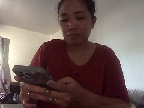 lady candy85 online show from April 22, 2026, 8:10 am