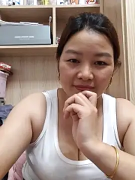Snapshot of Jennie_dogy chatting on June 8, 2026, 1:33 pm Jennie dogy online show from June 8, 2026, 1:33 pm
