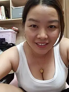Snapshot of Jennie_dogy chatting on June 5, 2026, 6:52 am Jennie dogy online show from June 5, 2026, 6:52 am