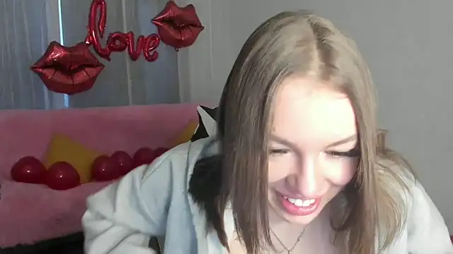 Snapshot of CandyGyrl chatting on February 25, 2026, 1:06 am CandyGyrl online show from February 25, 2026, 1:06 am