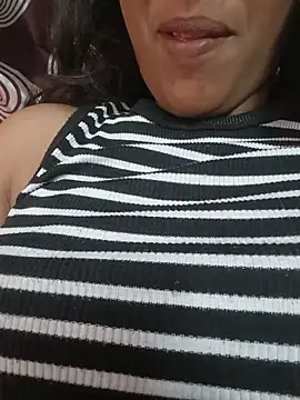 Snapshot of komalsharma99 chatting on May 24, 2026, 5:29 am komalsharma99 online show from May 24, 2026, 5:29 am