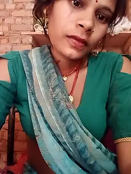 Snapshot of Hot_ree64 chatting on February 20, 2026, 6:26 am Hot ree64 online show from February 20, 2026, 6:26 am