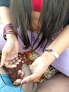 x couple2 online show from February 24, 2026, 11:33 am