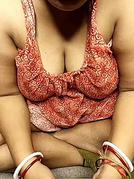 Snapshot of R_Queen chatting on May 14, 2026, 6:16 pm R Queen online show from May 14, 2026, 6:16 pm