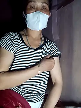 witch-xx online show from April 9, 2026, 4:24 pm