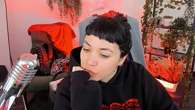 NeoGeisha online show from May 12, 2026, 1:06 pm