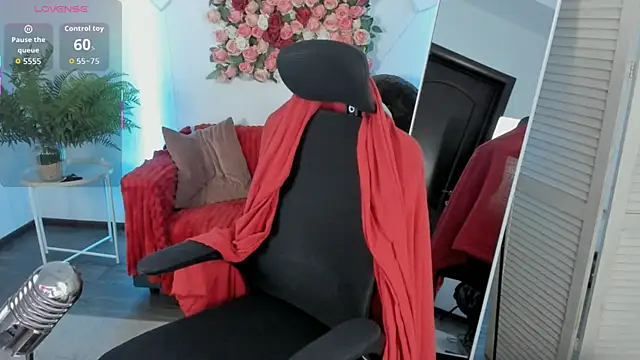 NeoGeisha online show from May 13, 2026, 1:18 pm